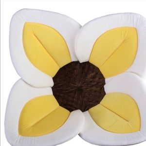 Baby Blooming Bath lotus